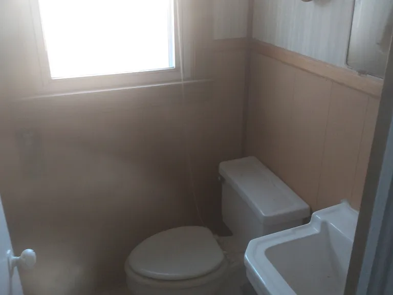 111 Maplecroft St — Photo 3