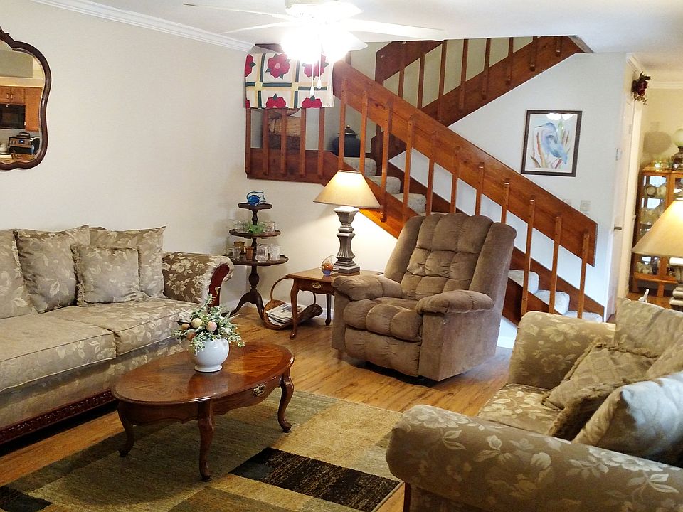 1st image of 37 Cedar Dunes Dr