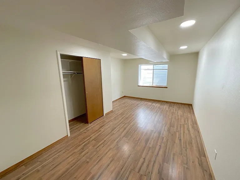 8166 Telegraph Dr — Photo 31