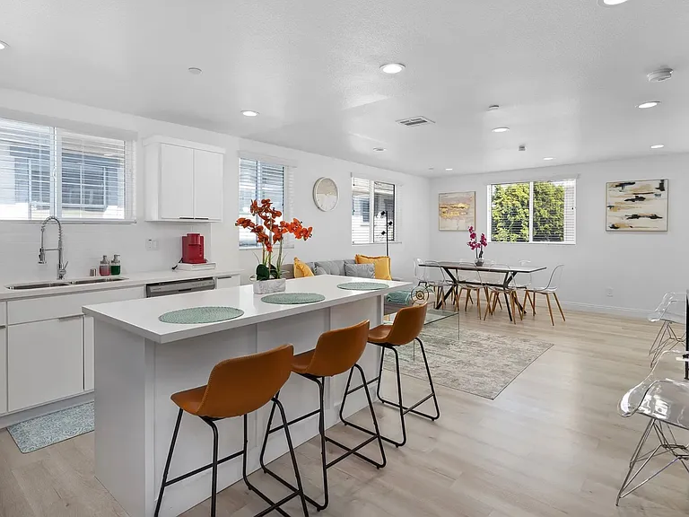 4-Unit Townhome Community | Luxury Living Near DTLA — Photo 1