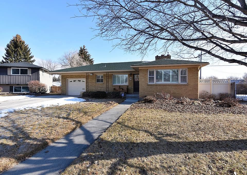 1st image of 981 Safstrom Dr