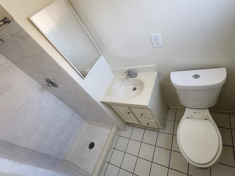 1509 E Oak Ave — Photo 16
