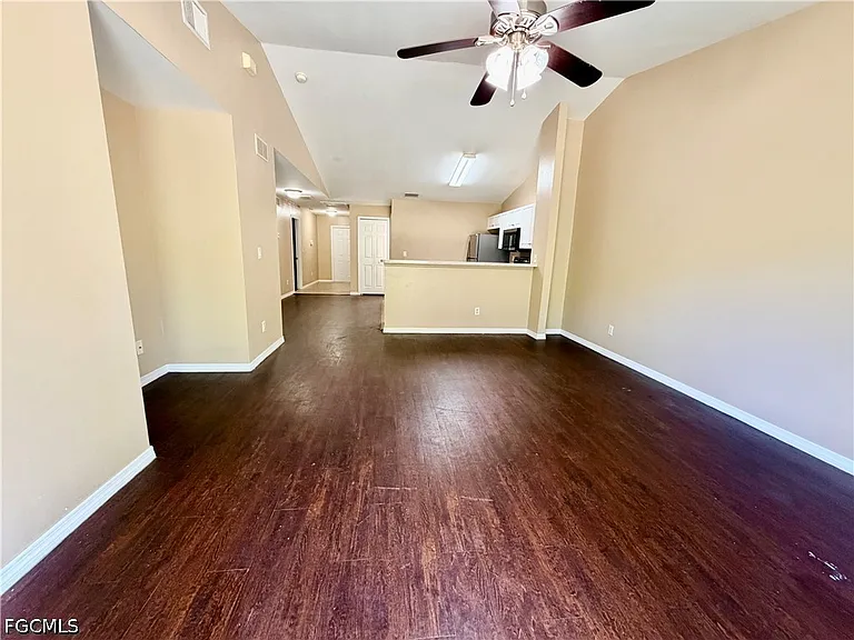 348 Bell Blvd S — Photo 18