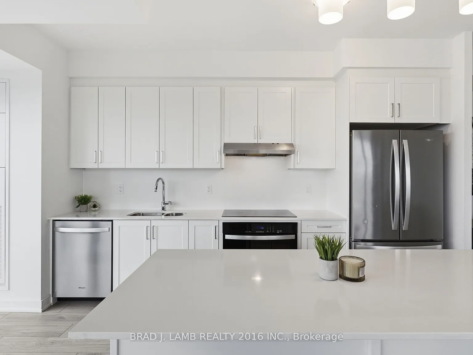 S2 Condos — Photo 4