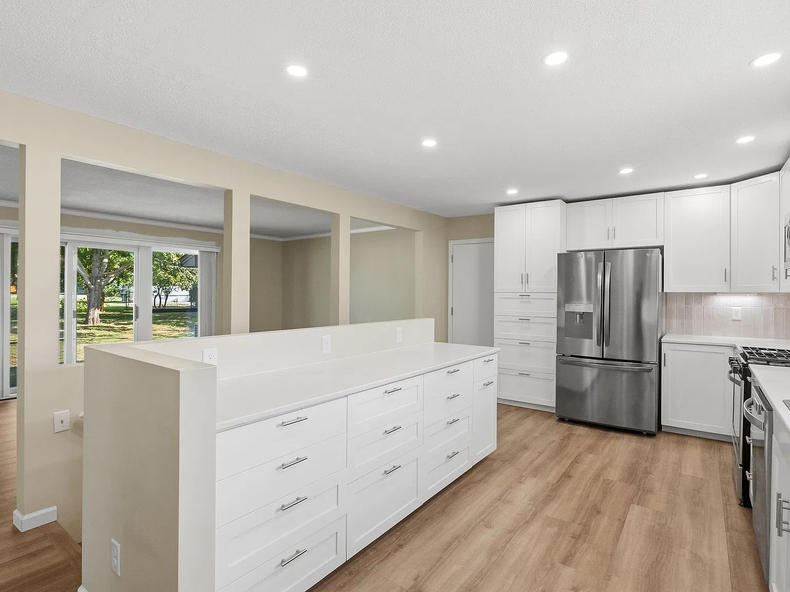 4 bed, 1974 sqft, $2,200 — Photo 4