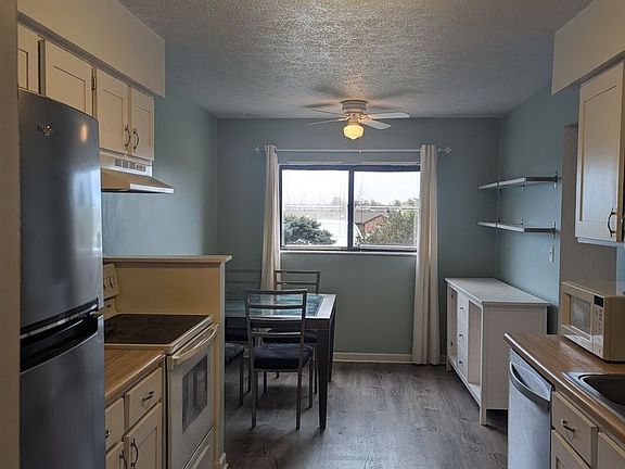 4th image of 9497 Woodland Hills Dr