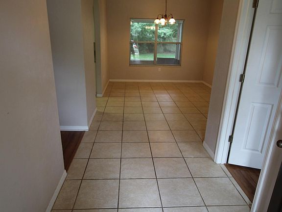 S7713-2 - Front Door Foyer