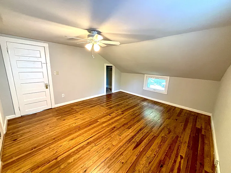 369 Sterling St NE — Photo 9