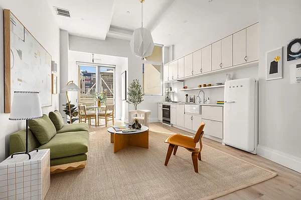 Sold by Compass | media 2