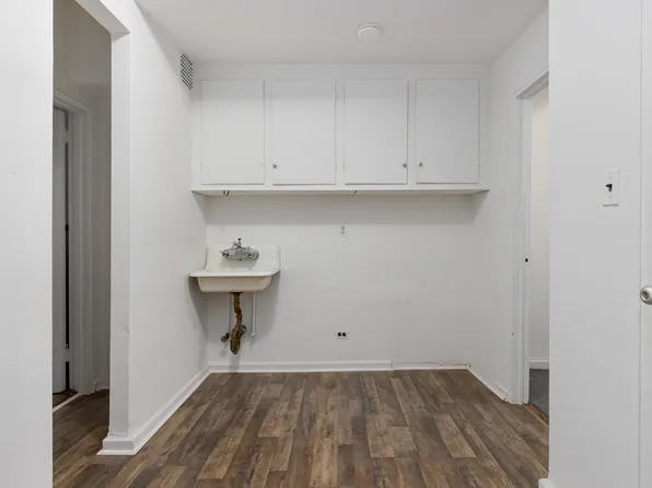 68-61 Yellowston Boulevard image 4 of 6