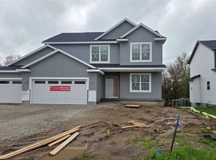 233 McCarran Ave NE, Cedar Rapids, IA 52402