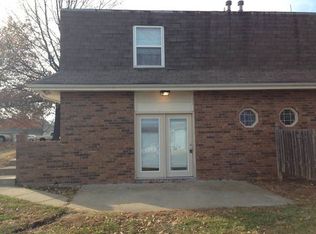 817 NE Ball Dr APT B, Lees Summit, MO 64086