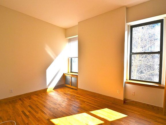 5th image of 101 W 74th St APT 3W