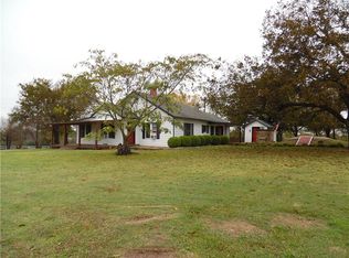 800 Carter Rd, Springtown, TX 76082