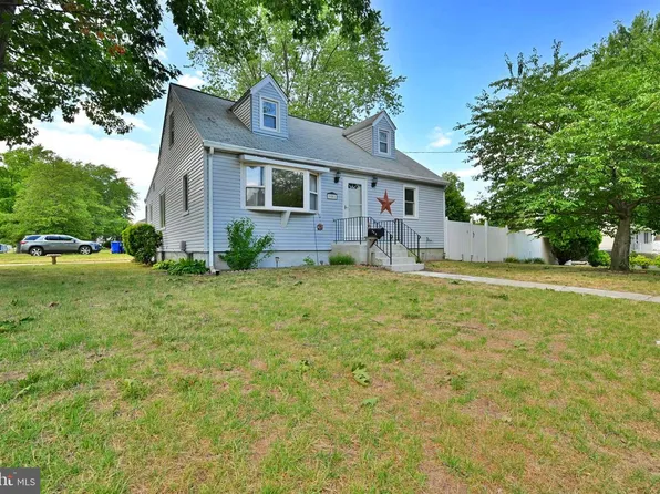 901 Quinton St, Roebling, NJ 08554