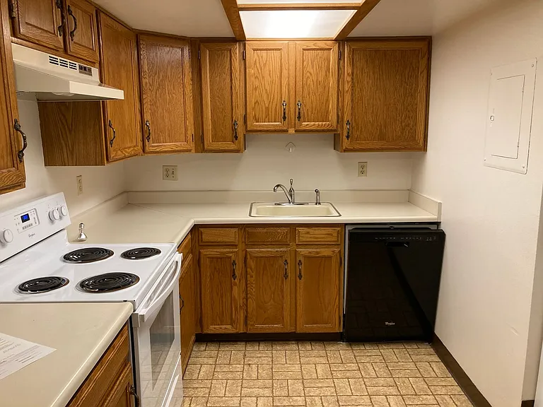 2932 Shadow Creek Dr #307 — Photo 5
