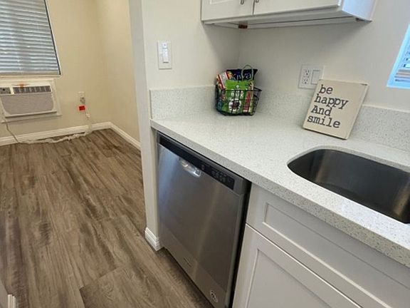 5th image of 1414 S Campbell Ave #5