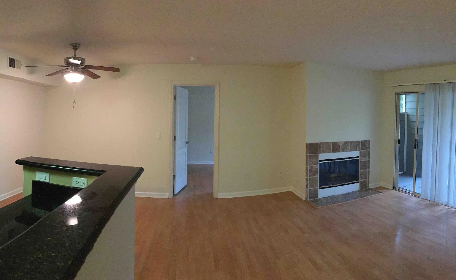 2 bed, 949 sqft, $2,800 — Photo 2