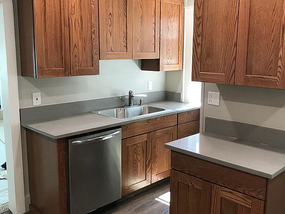 2nd image of 949 Winter St NE #949