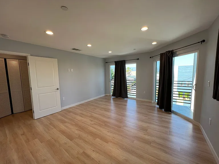 Elmer Ave. Townhomes — Photo 28