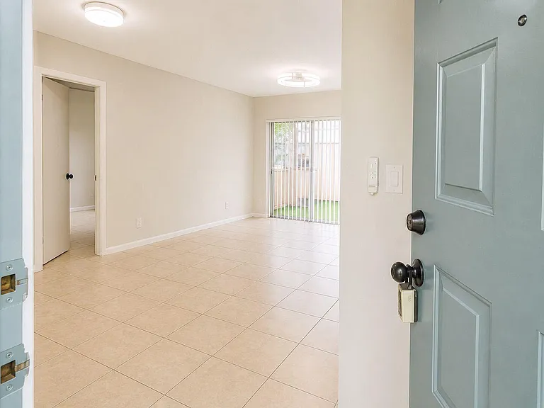 2730 Forest Hills Blvd #104 — Photo 3