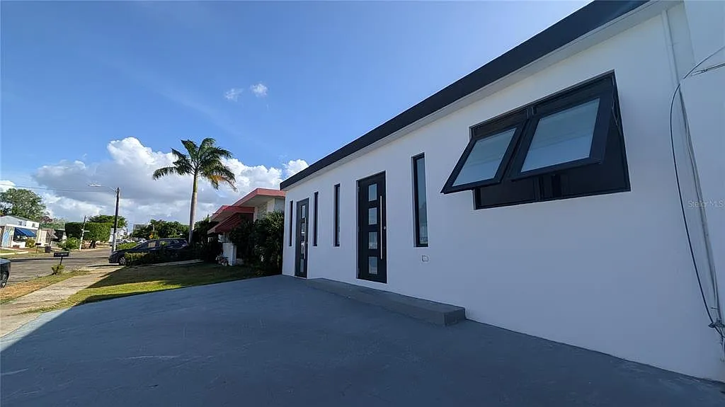 2 bed, 1.0 bath, 750 sqft, $1,550 — Photo 1