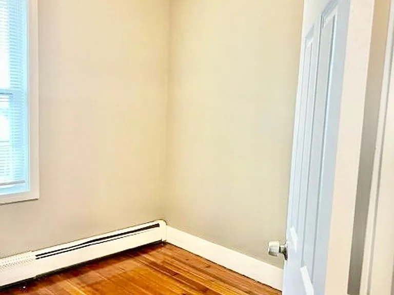 22-24 Lawn Ave #1R — Photo 18