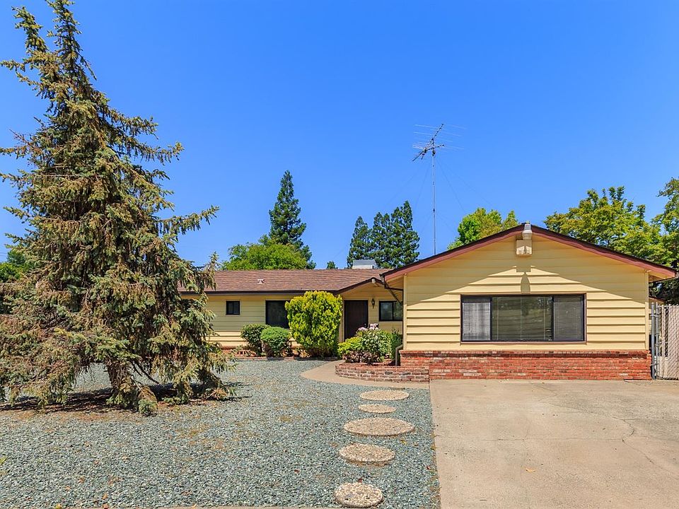 2nd image of 3915 Noble Ct