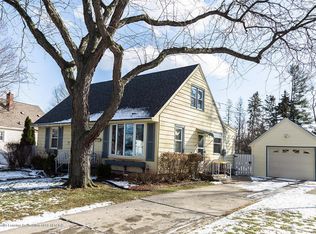 920 Mitchell Ave, Lansing, MI 48917