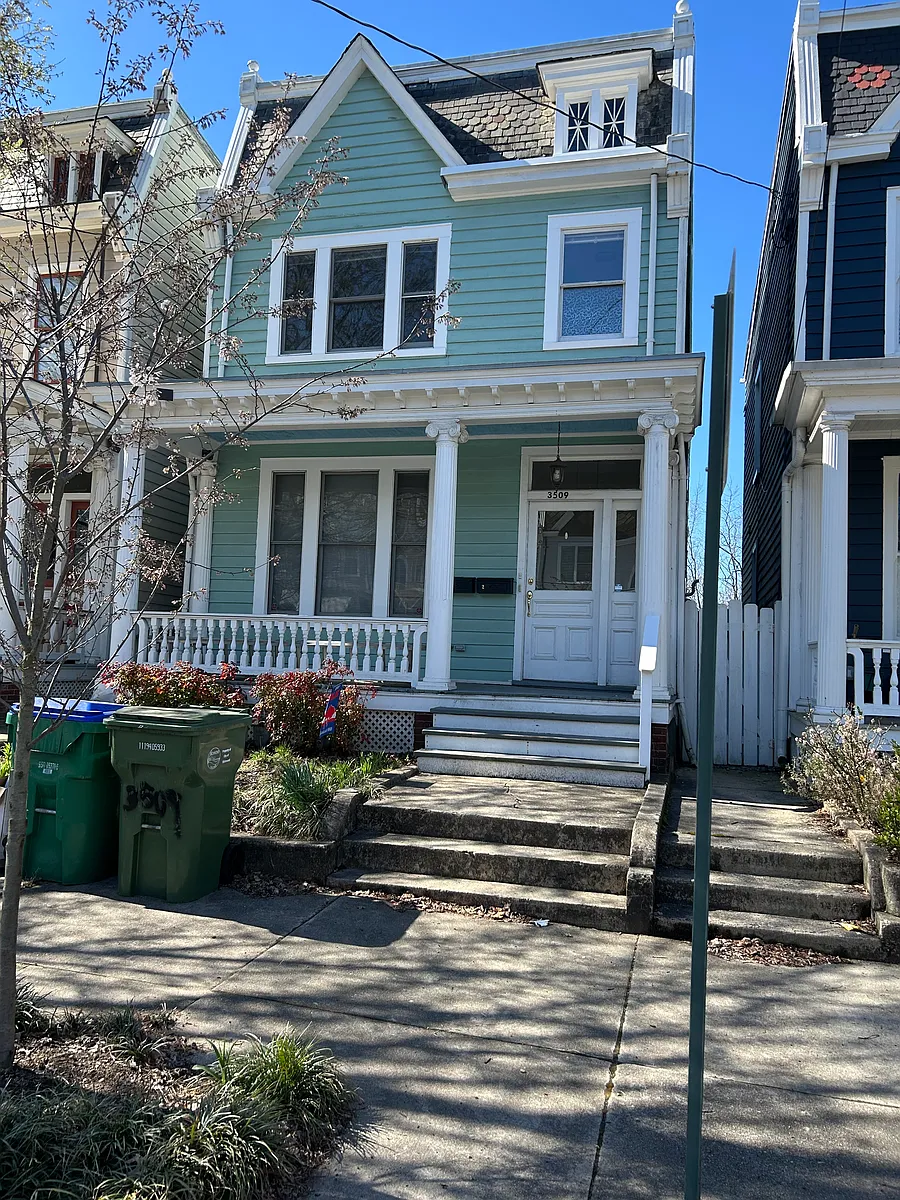 View from street - 3509 E Clay St #2