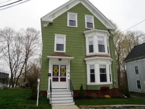 26 Arlington St, Amesbury, MA 01913