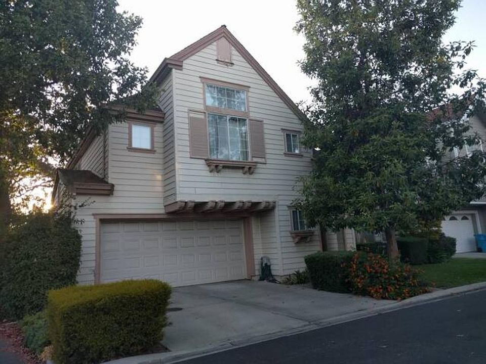 1st image of 21920 Eaton Pl