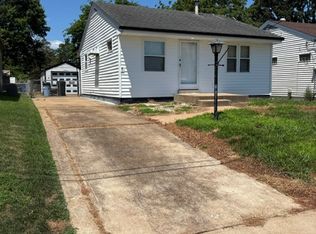 9975 Brook Ave, Saint Louis, MO 63125