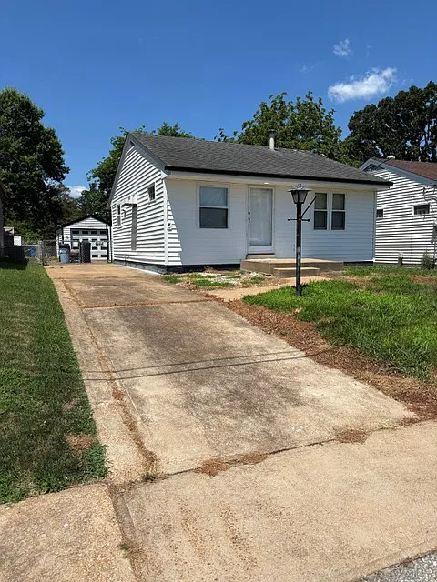 9975 Brook Ave photo 1