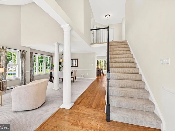 5th image of 1273 Lamplighter Way
