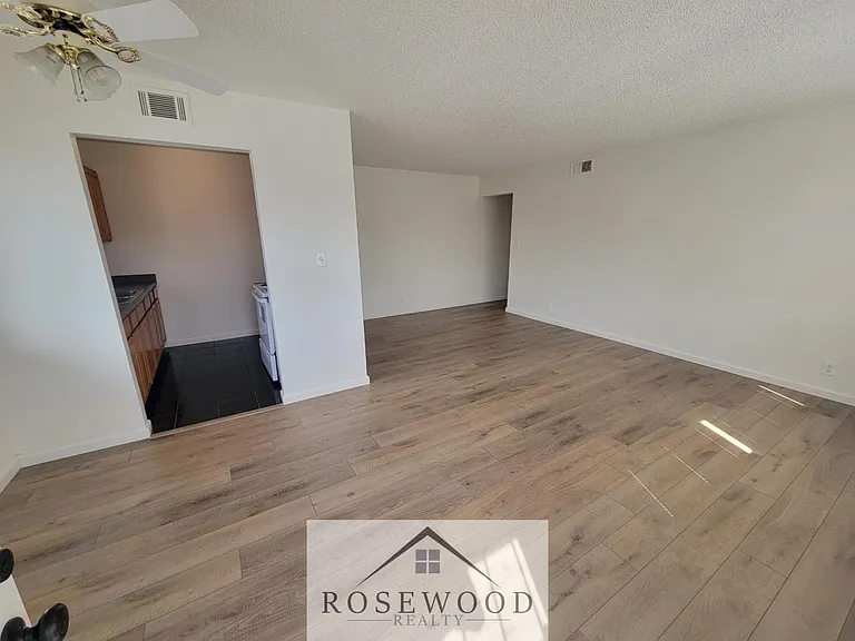 1244 Occidental Ave #4 — Photo 4