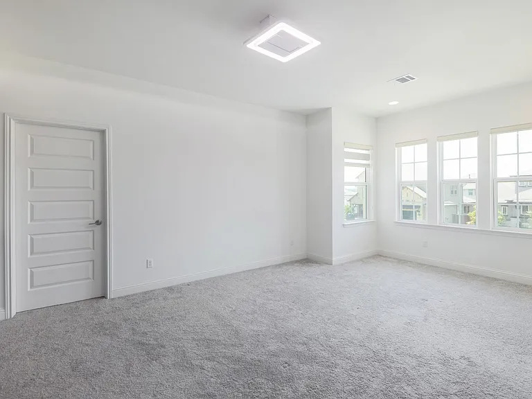 4413 Edgewater Dr — Photo 33