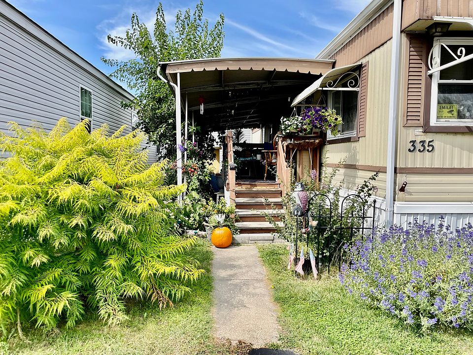 2nd image of 9001 S Cicero Ave #335