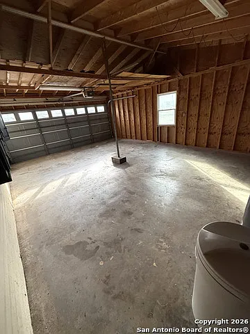 212 Thornton Ln — Photo 26