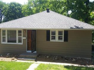 1011 Edwards St, Collinsville, IL 62234