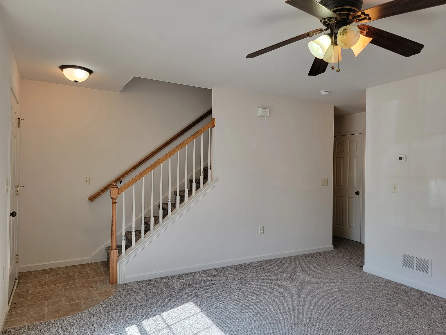 2 bed, 2.5 bath, 1520 sqft, $1,735 — Photo 3