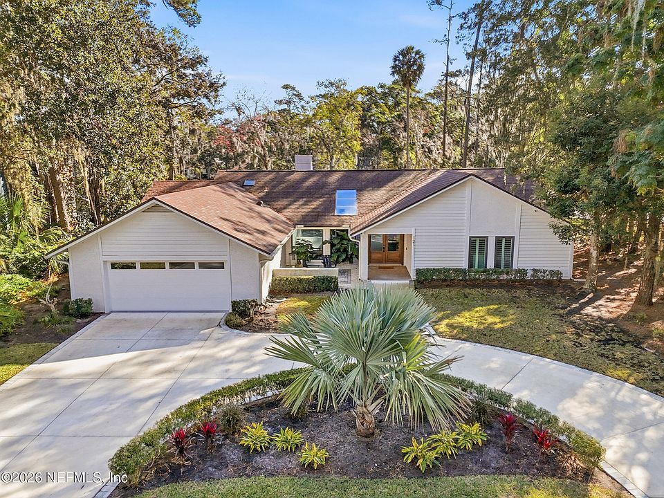 1st image of 121 NANDINA Circle