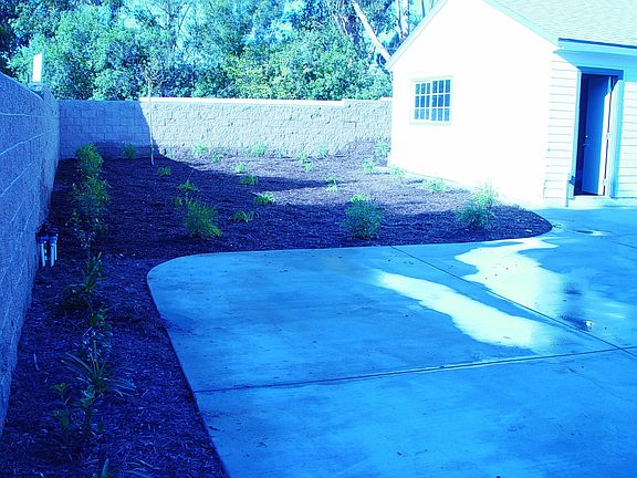 3rd image of 717 Cypress Ave