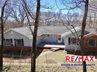 37003 Wildernest Rd, Prairie Du Chien, WI 53821