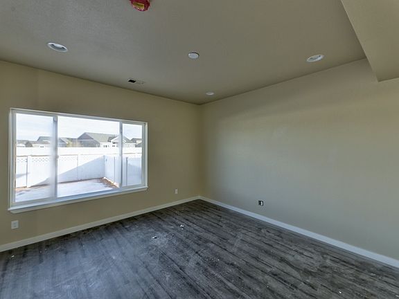 2nd image of 4121 Plateau Ct