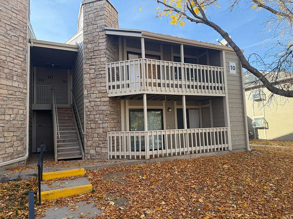 8225 E Fairmount Dr #10-101
