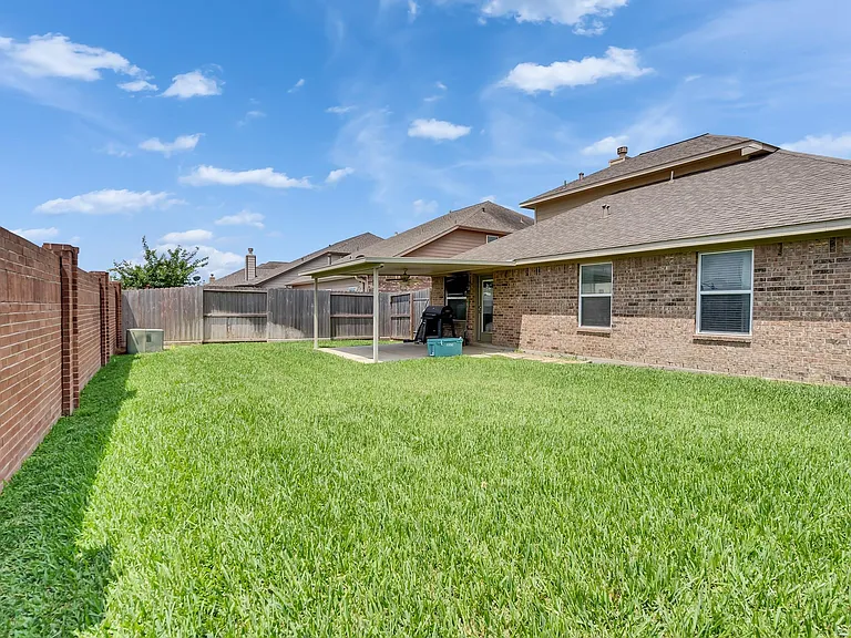 9015 Springcroft Ct — Photo 33