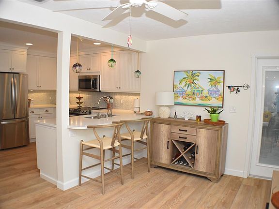 5th image of 1021 Beach Manor Cir #50