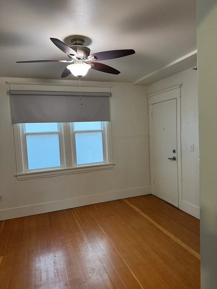 Building Photo - 261 E Boston St #1