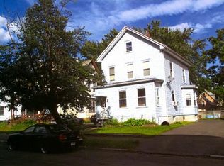 412 Pleasant St, Holyoke, MA 01040